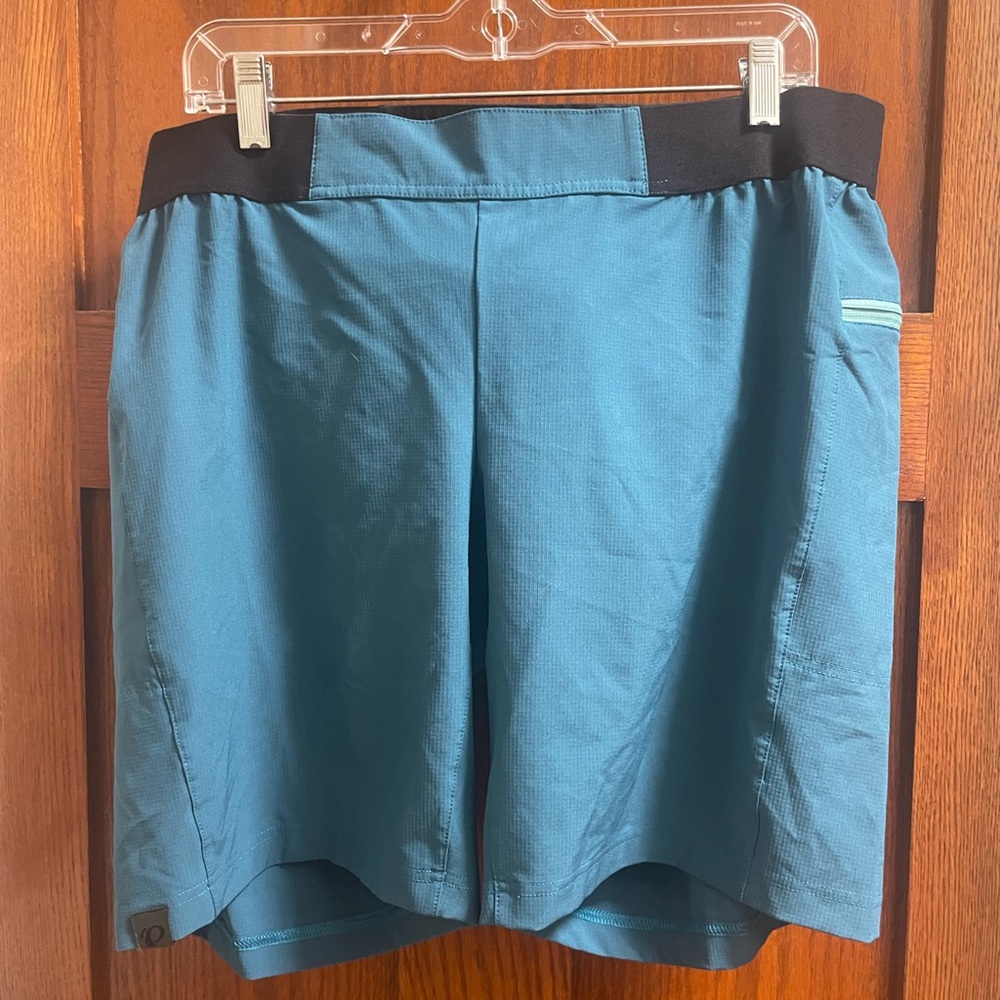 Pearl Izumi Teal Bike Shorts with Black Waistband